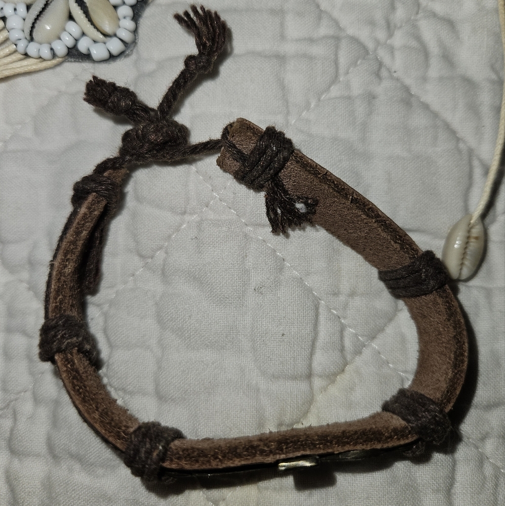 ⚠️Free bundle item- bracelet bundle - Picture 3 of 6